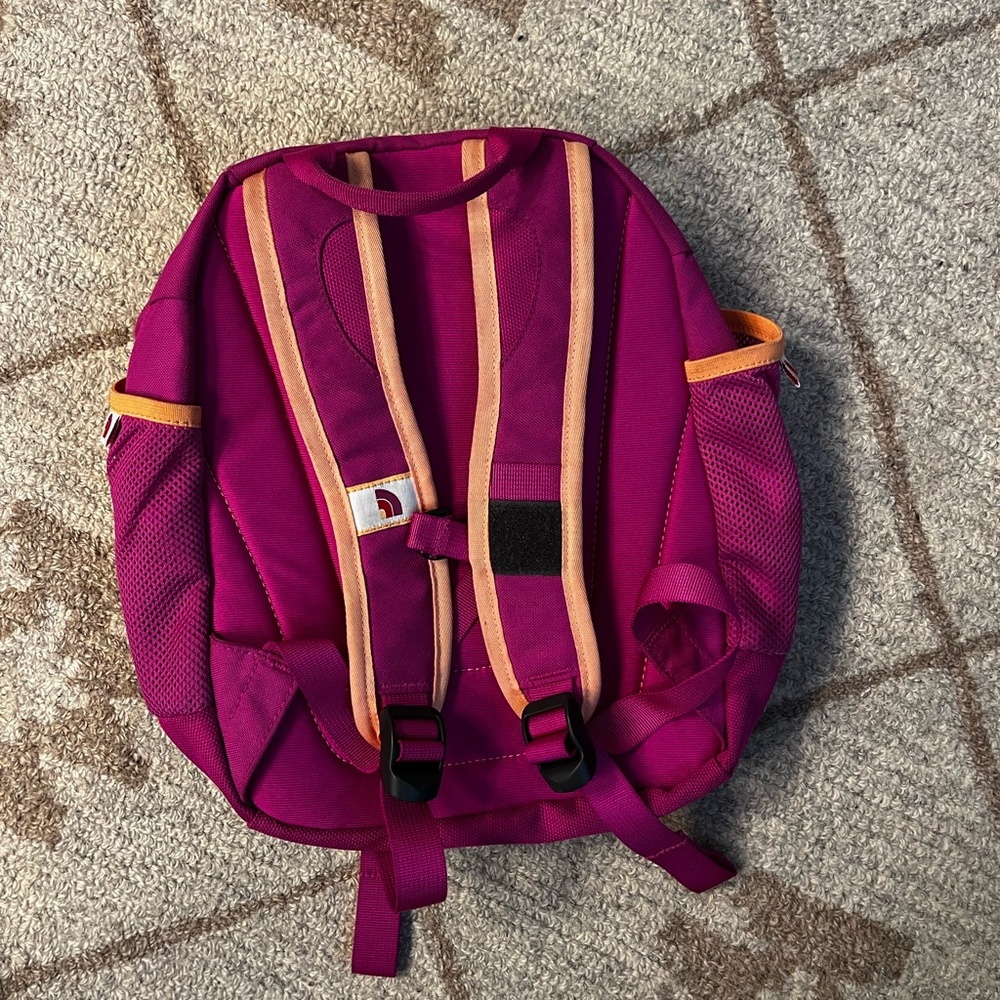 Small north face backpack - Picture 3 of 3